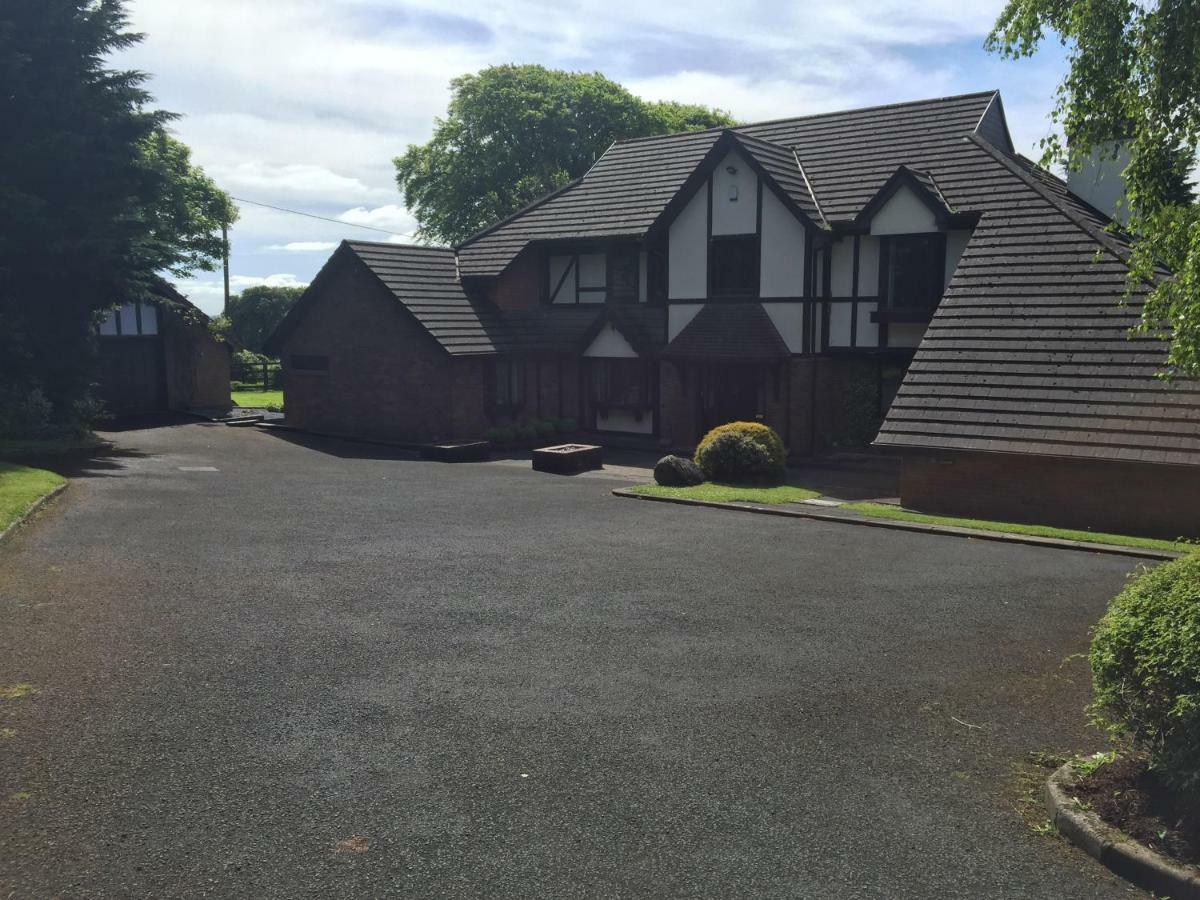 Tudor Lodge Guest Accommodation Bunratty Exterior foto